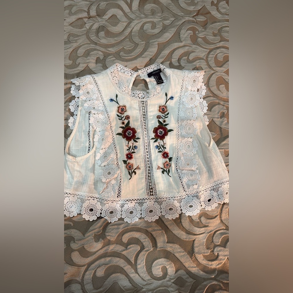 Forever 21 White Floral Embroidered Top